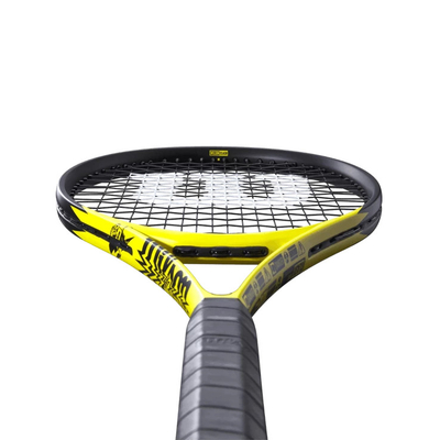 Теннисная ракетка Wilson Clash Minions 100 V 2.0